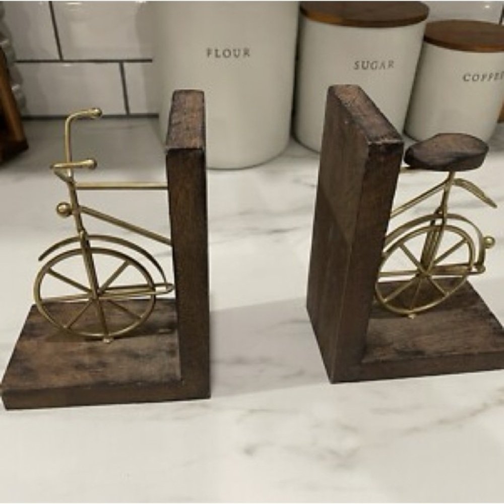Bicycle Bookends 🚲 - Picture 2 of 4